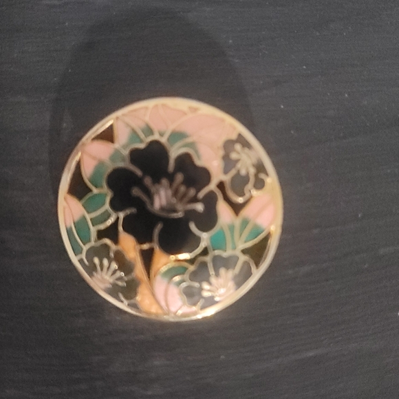 Cloisonne Beautiful vintage floral cutout brooch. - Picture 5 of 5
